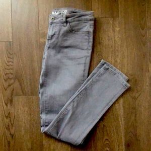 Light grey stretchy skinny jeans